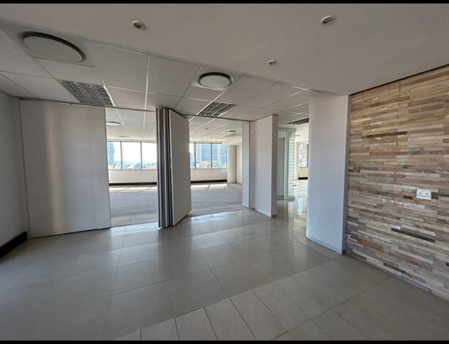 898M² OFFICE TO LET IN SANDTON CENTRAL